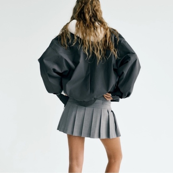 Zara size Large Gray Pleated Women's Skirt - Picture 3 of 10